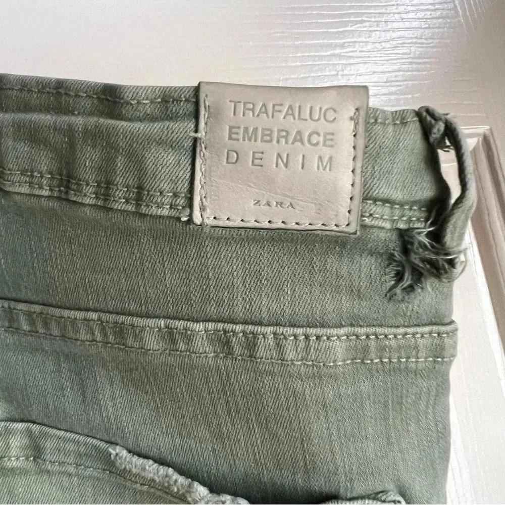 Zara Trafaluc Embrace Denim distressed skinny jeans Women’s size 6 - Picture 7 of 16